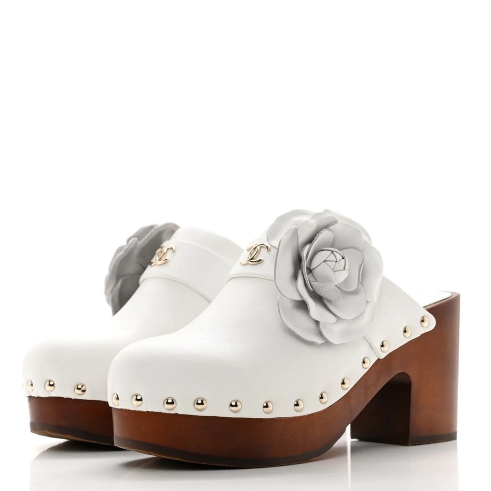 Chanel Camellia Calfskin Clogs (23P) – White – Size 37